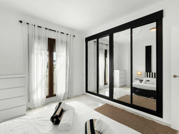Penthouse 1 Bedroom 1 Bathroom in Puerto Banús