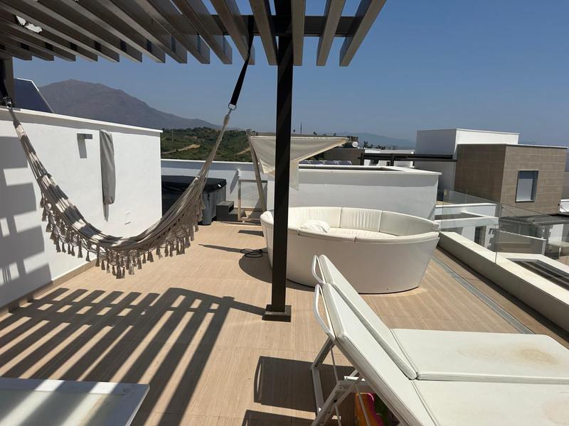 Penthouse Duplex 3 Bedrooms 1 Bathroom in Estepona