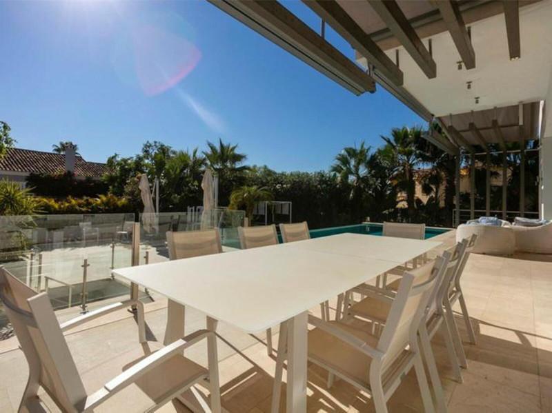 Detached Villa 5 Bedrooms 4 Bathrooms in La Quinta