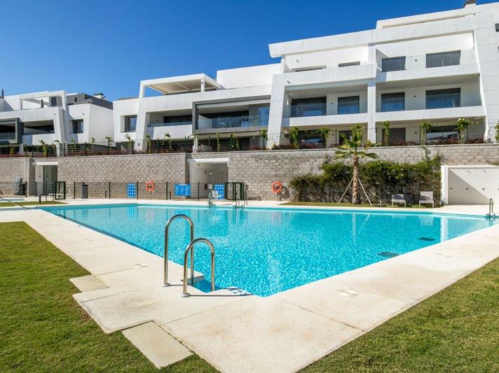 Middle Floor Apartment 3 Bedrooms 2 Bathrooms in Estepona
