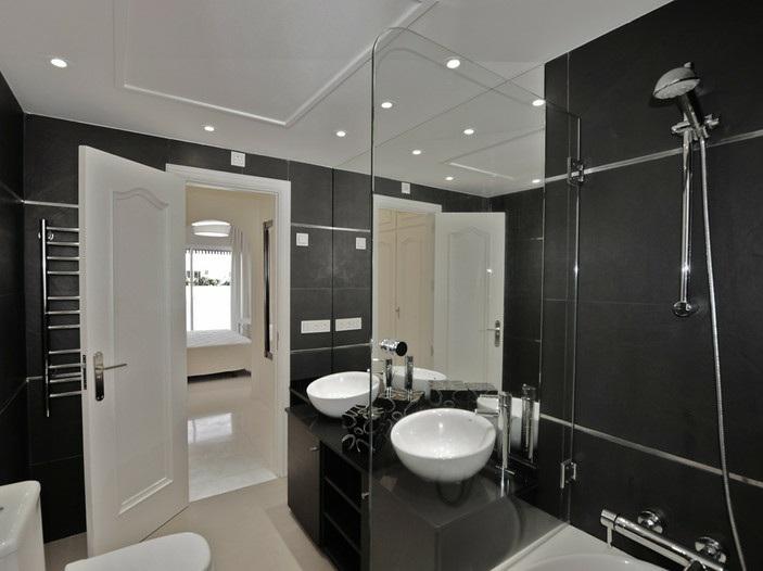 Top Floor Apartment 2 Bedrooms 1 Bathroom in The Golden Mile