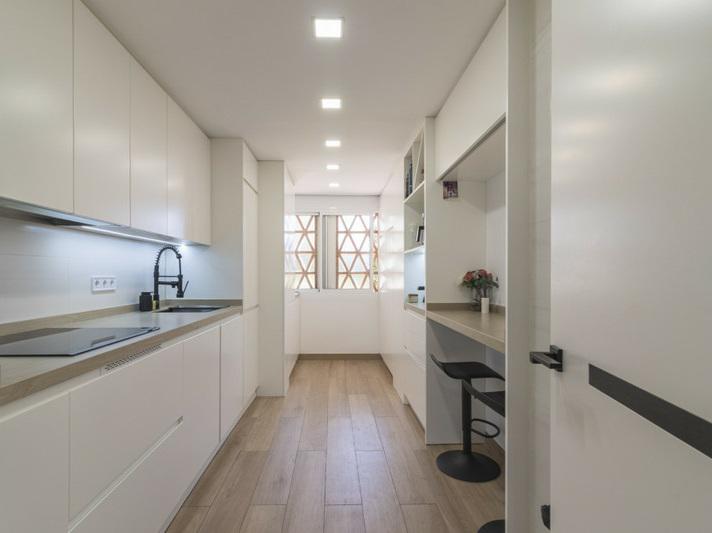 Middle Floor Apartment 2 Bedrooms 1 Bathroom in Selwo