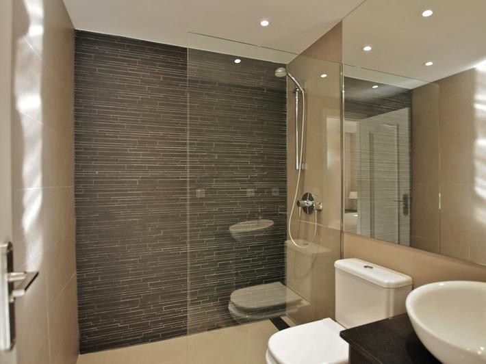 Top Floor Apartment 2 Bedrooms 1 Bathroom in The Golden Mile