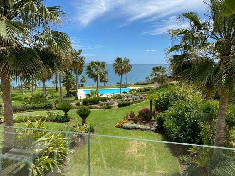 Penthouse Duplex 3 Bedrooms 1 Bathroom in Estepona