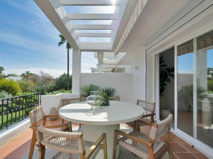 Penthouse Duplex 3 Bedrooms 1 Bathroom in La Quinta Hills