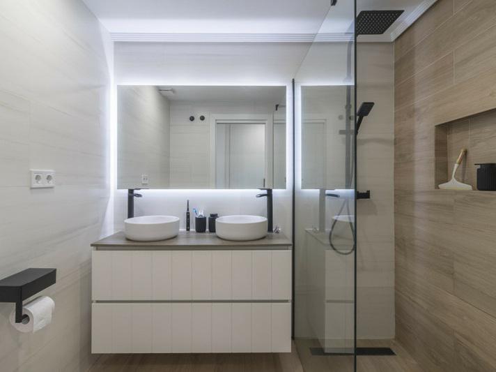 Middle Floor Apartment 2 Bedrooms 1 Bathroom in Selwo