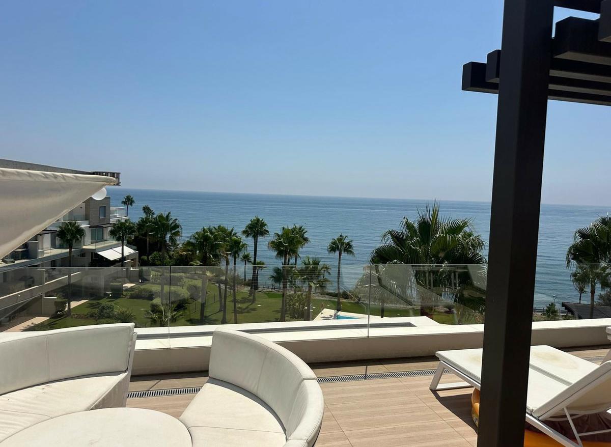 Penthouse Duplex 3 Bedrooms 1 Bathroom in Estepona