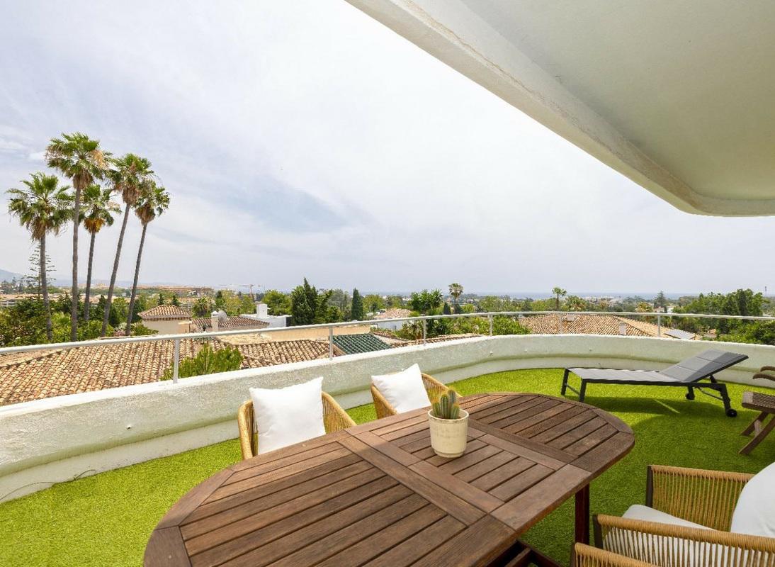 Middle Floor Apartment 2 Bedrooms 1 Bathroom in Guadalmina Alta