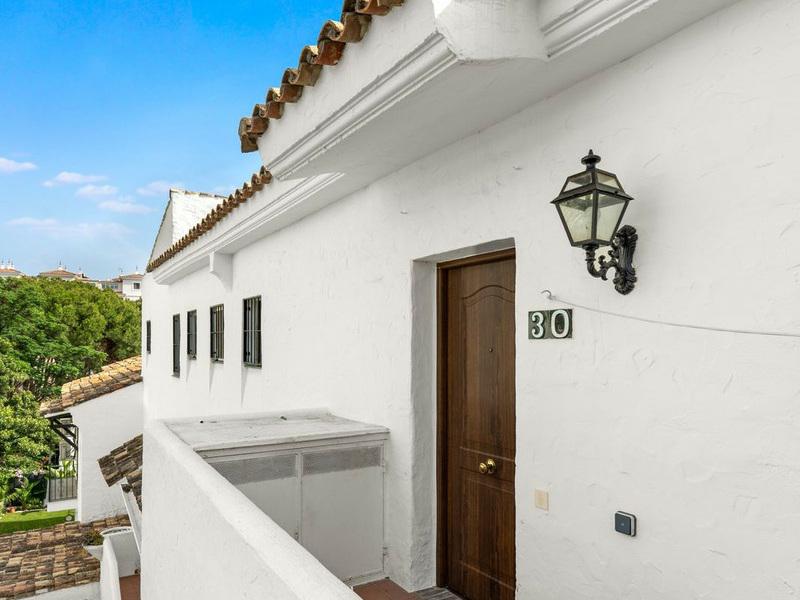 Penthouse 1 Bedroom 1 Bathroom in Puerto Banús
