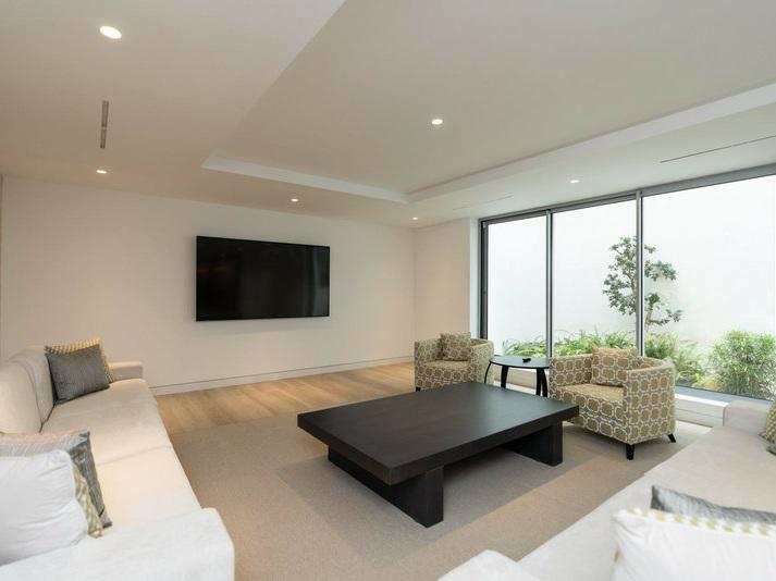 Detached Villa 5 Bedrooms 4 Bathrooms in Los Flamingos
