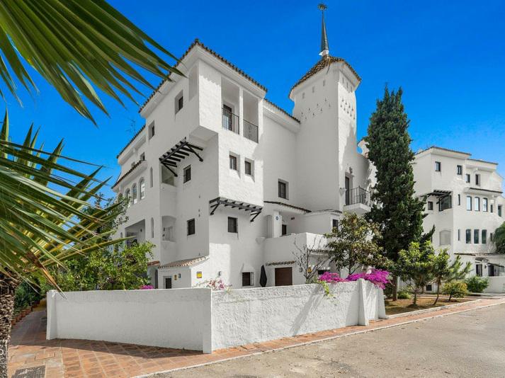 Penthouse 1 Bedroom 1 Bathroom in Puerto Banús