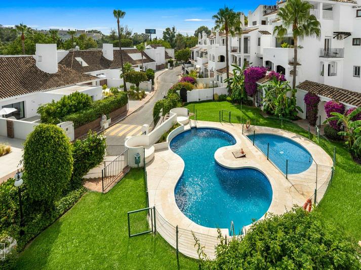 Penthouse 1 Bedroom 1 Bathroom in Puerto Banús