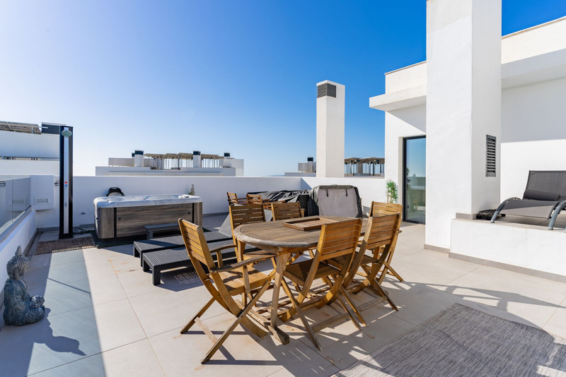 Middle Floor Apartment 2 Bedrooms 2 Bathrooms in Estepona