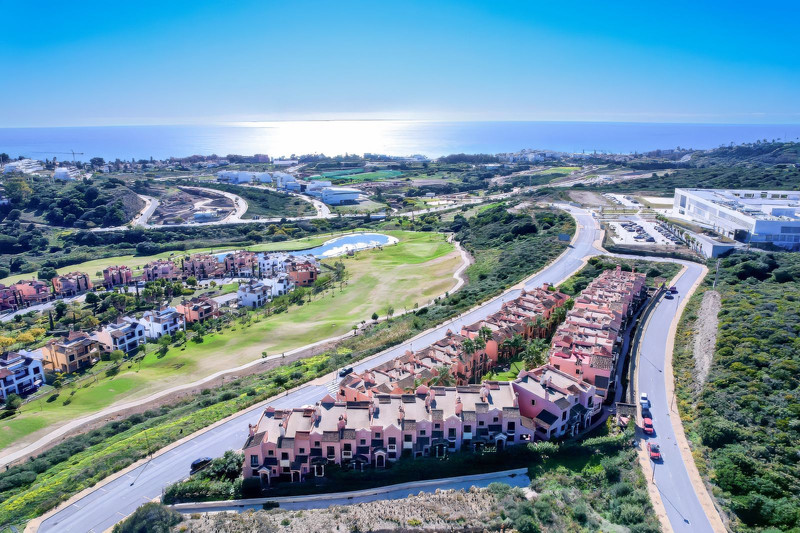 Adosada en venta en Estepona