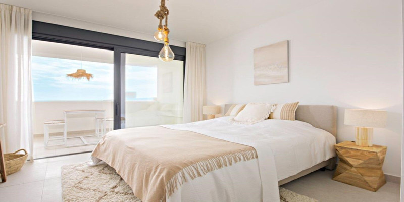 Tu Nuevo Hogar en Casares: Apartamento en Planta Baja en Alquiler