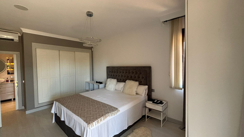 Live in Style: Duplex Penthouse for Long-Term Season Rent in Estepona