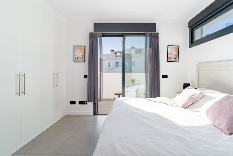Middle Floor Apartment 2 Bedrooms 2 Bathrooms in Estepona
