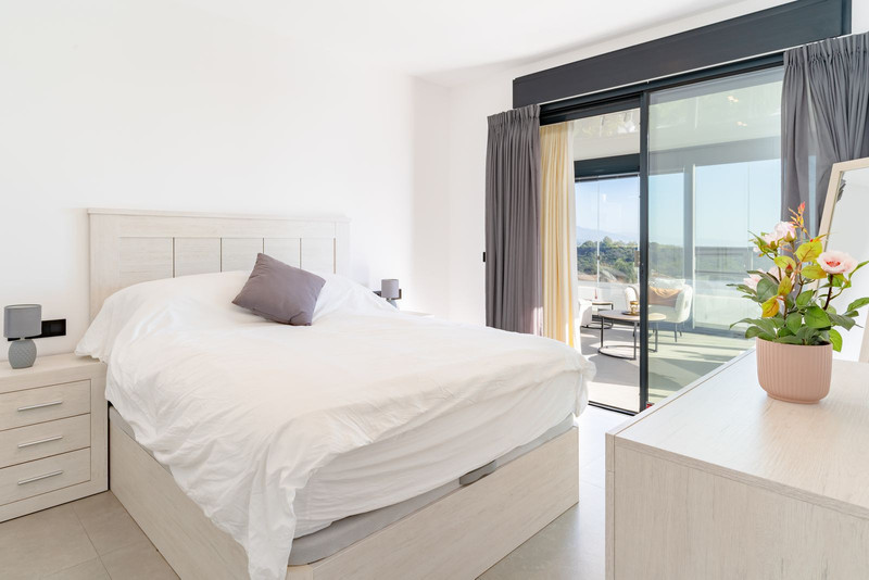 Middle Floor Apartment 2 Bedrooms 2 Bathrooms in Estepona