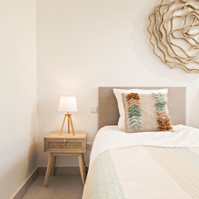 Tu Nuevo Hogar en Casares: Apartamento en Planta Baja en Alquiler