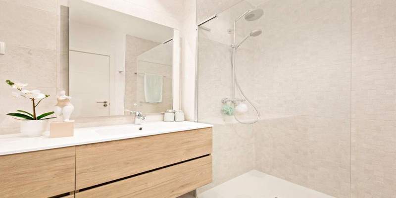 Tu Nuevo Hogar en Casares: Apartamento en Planta Baja en Alquiler