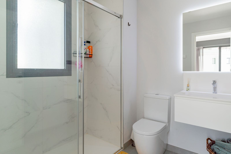 Middle Floor Apartment 2 Bedrooms 2 Bathrooms in Estepona