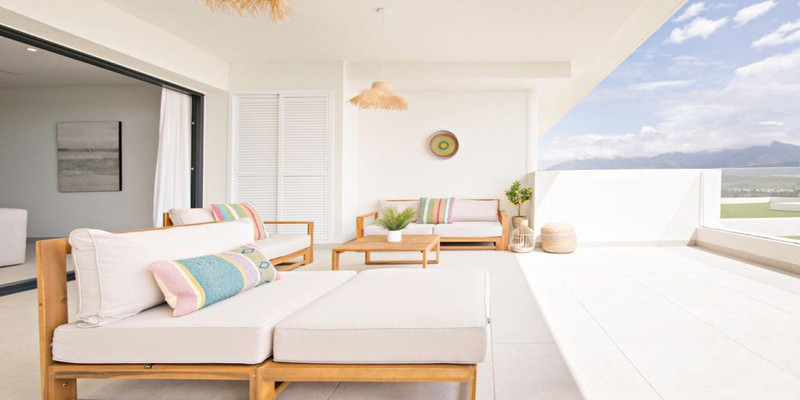 Tu Nuevo Hogar en Casares: Apartamento en Planta Baja en Alquiler