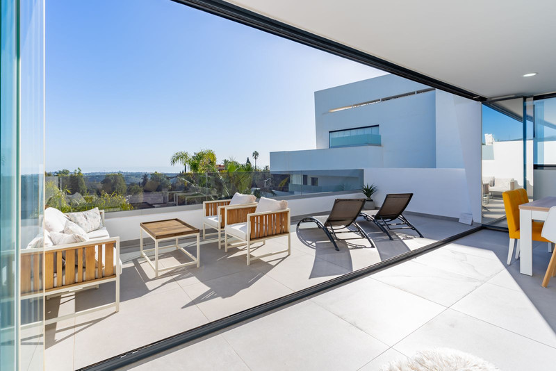 Middle Floor Apartment 2 Bedrooms 2 Bathrooms in Estepona