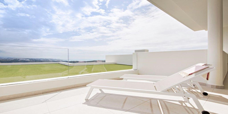 Tu Nuevo Hogar en Casares: Apartamento en Planta Baja en Alquiler