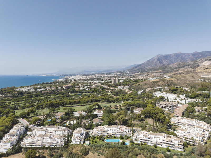 Impresionante Ático Dúplex en Venta en Marbella