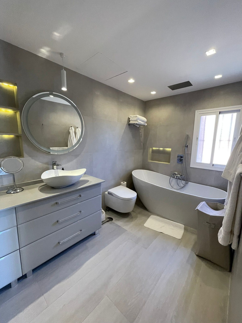 Live in Style: Duplex Penthouse for Long-Term Season Rent in Estepona
