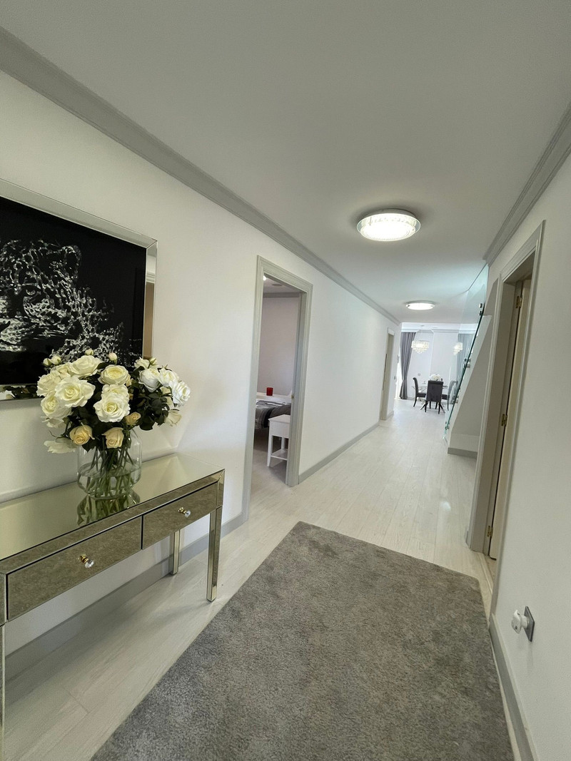 Live in Style: Duplex Penthouse for Long-Term Season Rent in Estepona