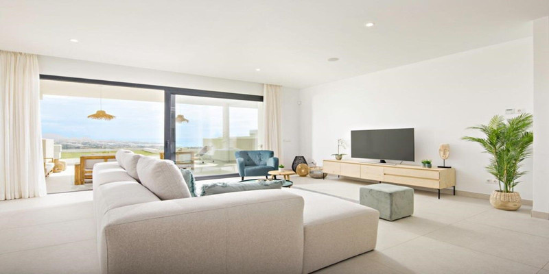 Tu Nuevo Hogar en Casares: Apartamento en Planta Baja en Alquiler