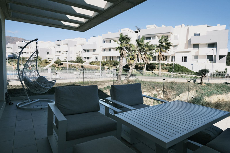 Elegant Penthouse for Long-Term Rent in Estepona