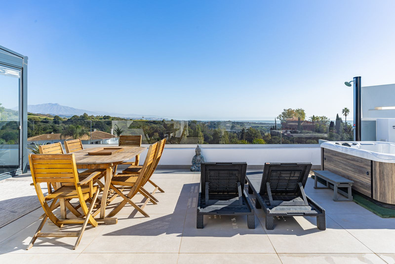 Middle Floor Apartment 2 Bedrooms 2 Bathrooms in Estepona