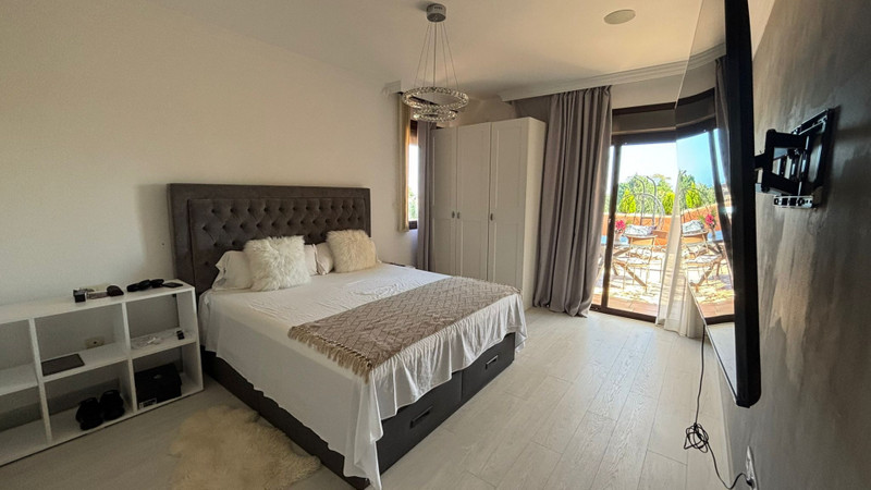 Live in Style: Duplex Penthouse for Long-Term Season Rent in Estepona