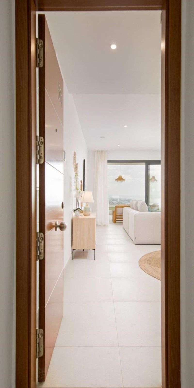 Tu Nuevo Hogar en Casares: Apartamento en Planta Baja en Alquiler