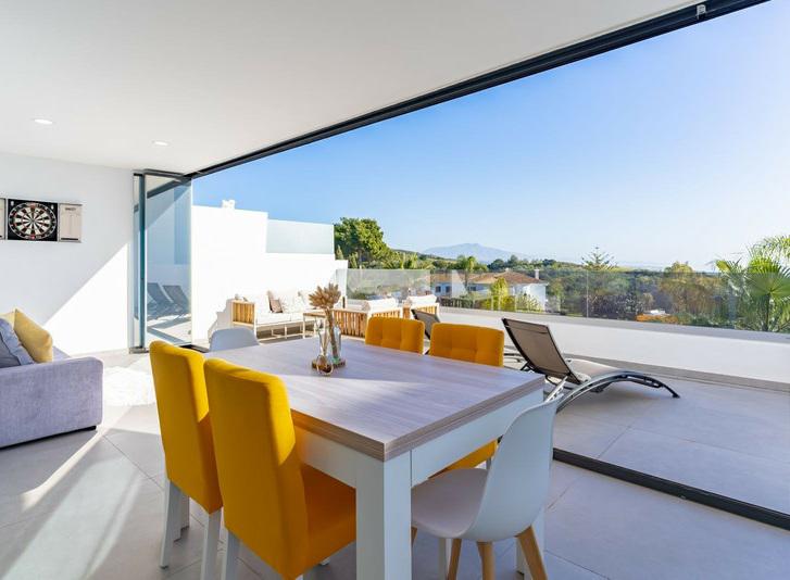 Penthouse Duplex 2 Bedrooms 3 Bathrooms in Estepona