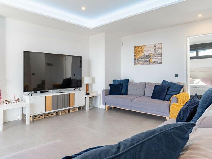 Penthouse Duplex 2 Bedrooms 3 Bathrooms in Estepona