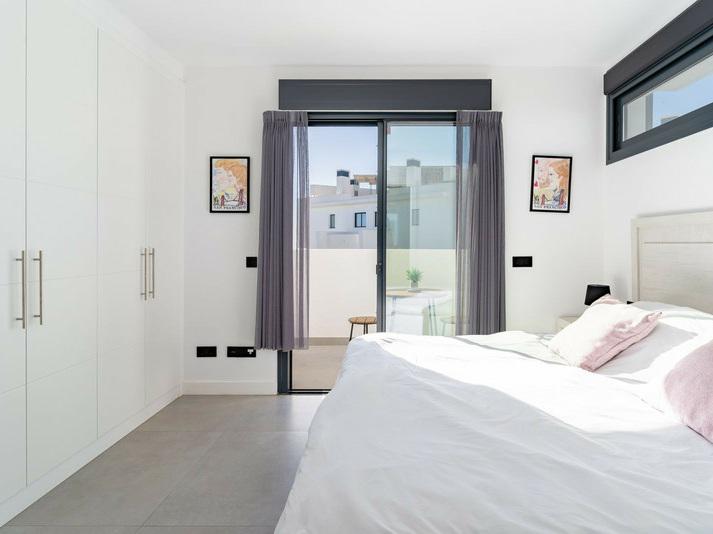 Penthouse Duplex 2 Bedrooms 3 Bathrooms in Estepona