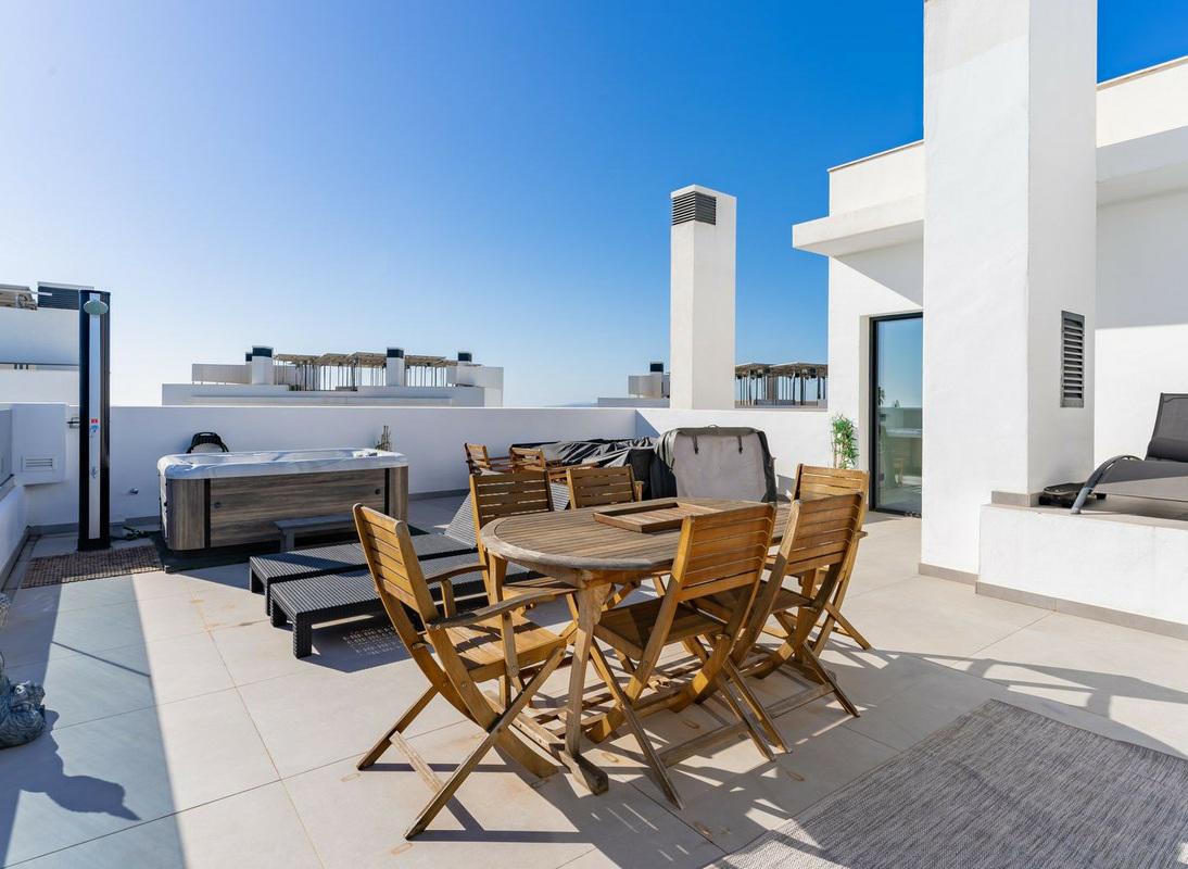 Penthouse Duplex 2 Bedrooms 3 Bathrooms in Estepona