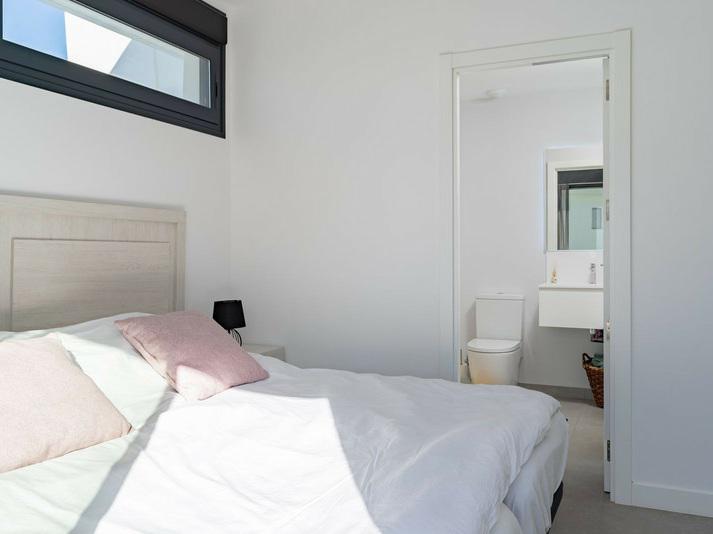 Penthouse Duplex 2 Bedrooms 3 Bathrooms in Estepona