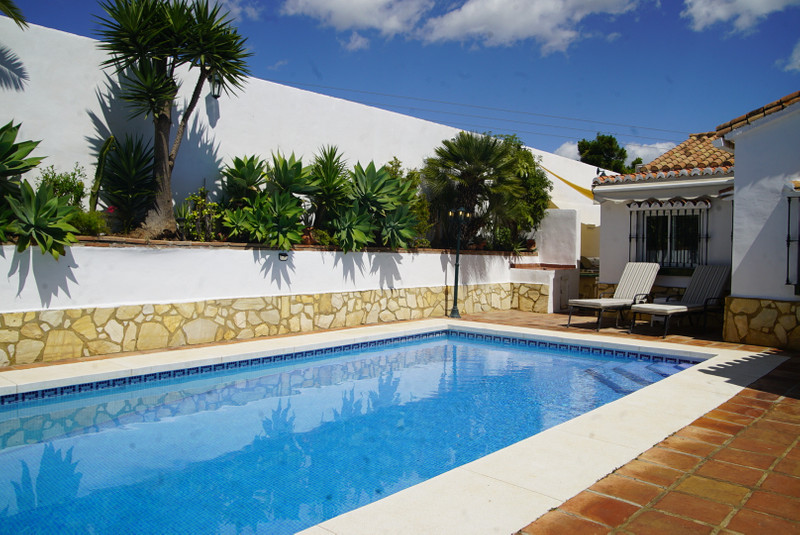 Comfort & Lifestyle: Semi-Detached House for Long-Term Rent in Mijas Costa