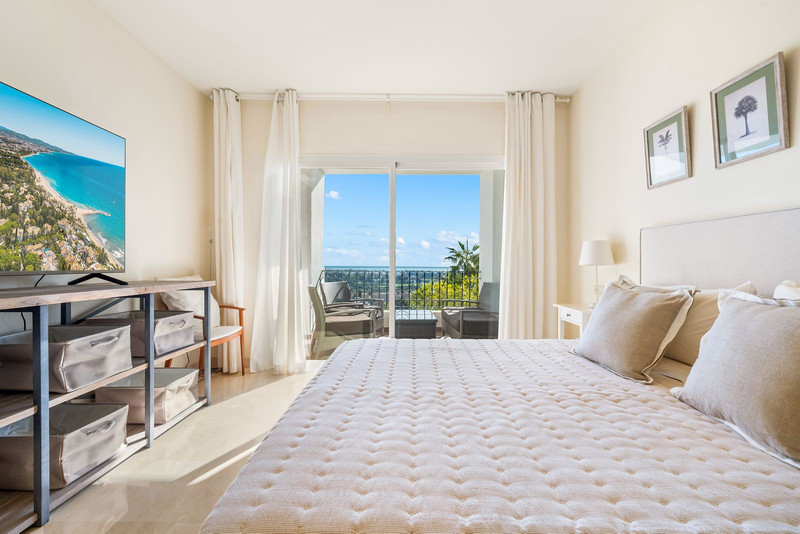 Middle Floor Apartment for Long-Term Rent in Atalaya