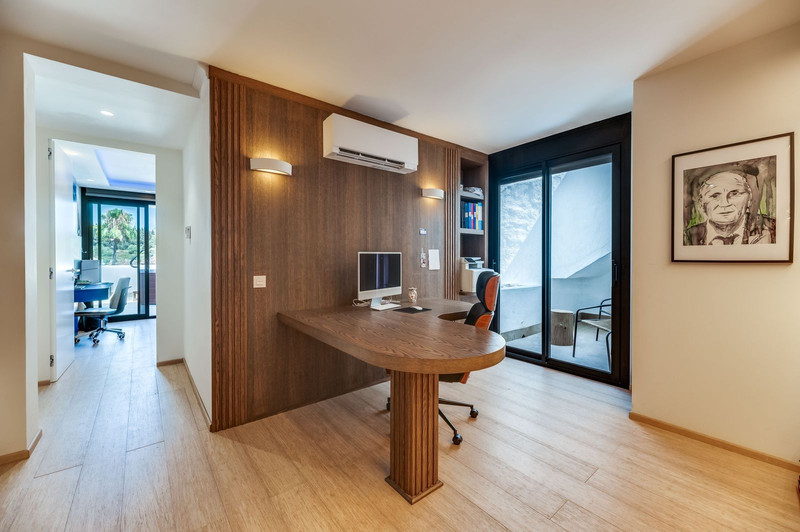 Elegant Townhouse for Long-Term Rent in Nueva Andalucía