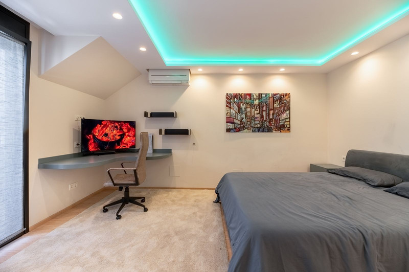 Elegant Townhouse for Long-Term Rent in Nueva Andalucía