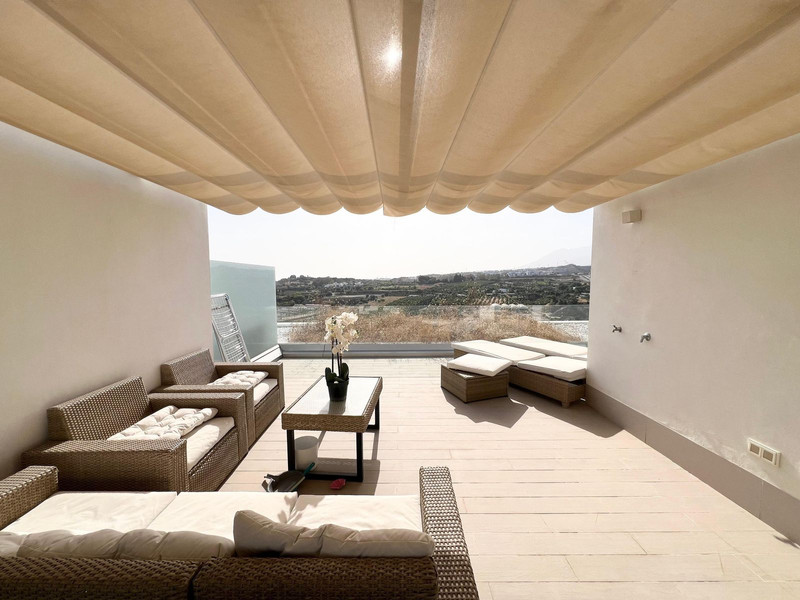 Comfort & Lifestyle: Townhouse for Long-Term Rent in Cancelada