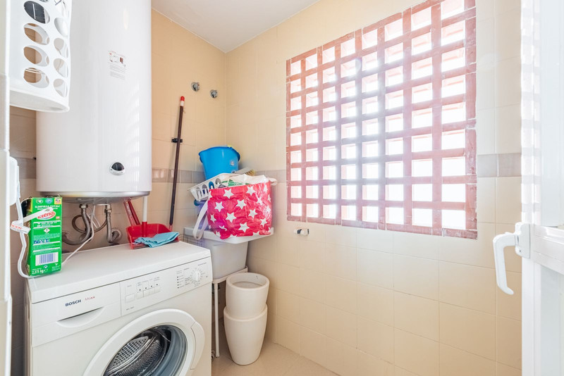 Middle Floor Apartment for Long-Term Rent in Atalaya