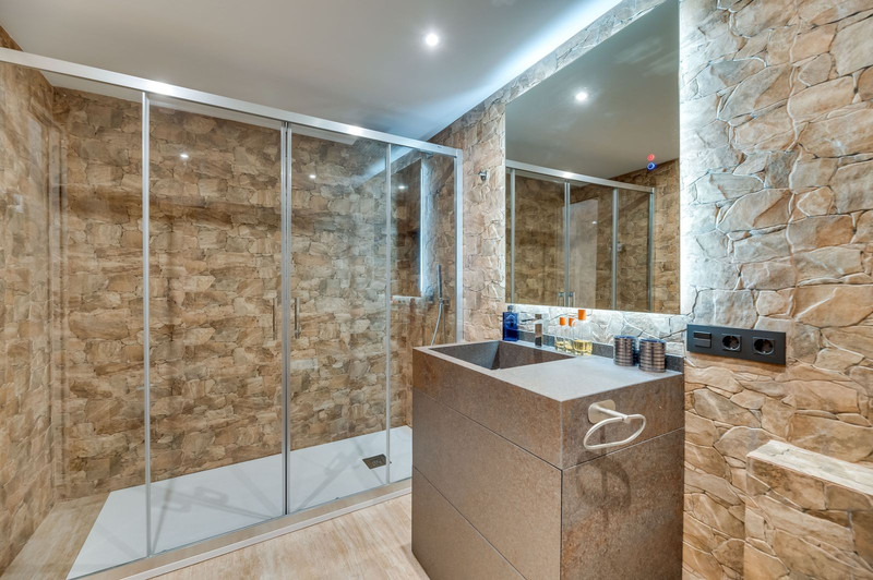 Elegant Townhouse for Long-Term Rent in Nueva Andalucía
