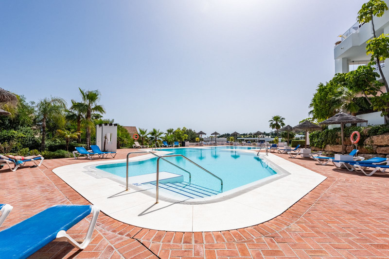 Middle Floor Apartment for Long-Term Rent in Atalaya