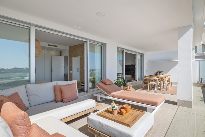 Comfort & Style: Ground Floor Apartment for Long-Term Rent in Cancelada